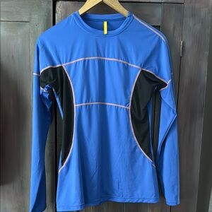 LOLE med recycled polyester top